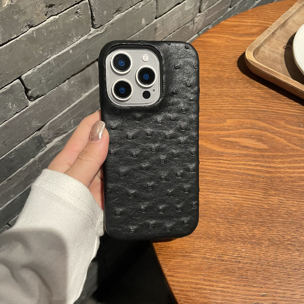 Funda de Piel Sintética con Patrón Avestruz para iPhone 11–16 Pro Max – Media Cobertura, Anticaidas, 8 Colores