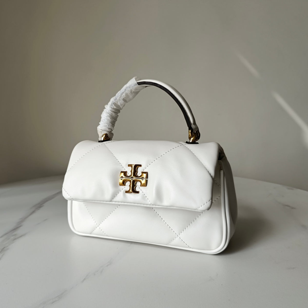 Bolso Lingge Acolchado Asa Superior Crossbody Hombro Mujer Cierre Dorado 2 Colores White Black