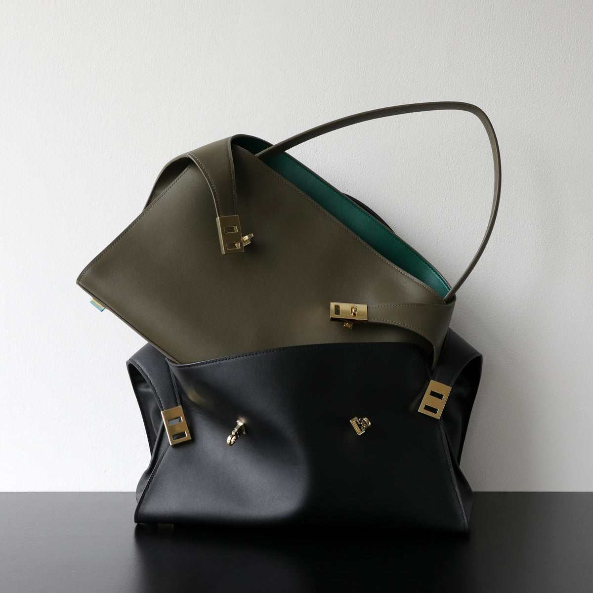Bolso Tote Piel Genuina Mujer Gran Capacidad Cuero Vacuno Top-Grain Asa Hombro Estilo HUG 4 Colores