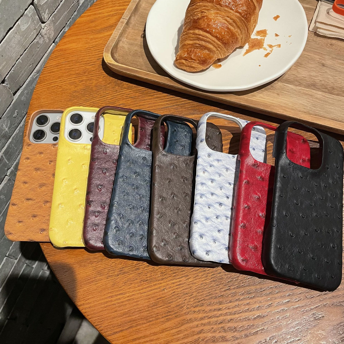 Funda de Piel Sintética con Patrón Avestruz para iPhone 11–16 Pro Max – Media Cobertura, Anticaidas, 8 Colores