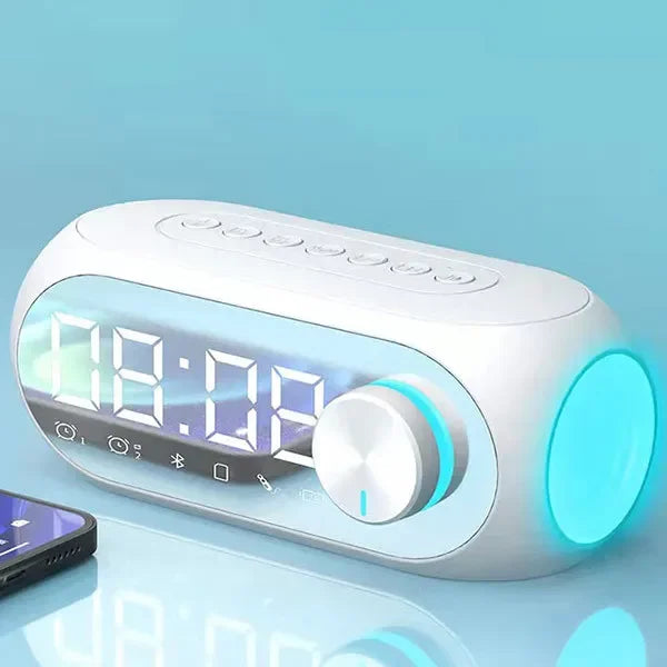 Bocina Bluetooth Portátil S8 – Reloj Despertador, Radio FM y Lámpara de Escritorio Todo en Uno